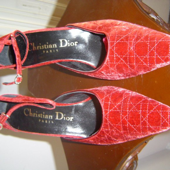 CHRISTIAN DIOR PARIS DEEP RED VELVET PUMPS HEELS ITALY 37.5 US 7.5 - Picture 8 of 16